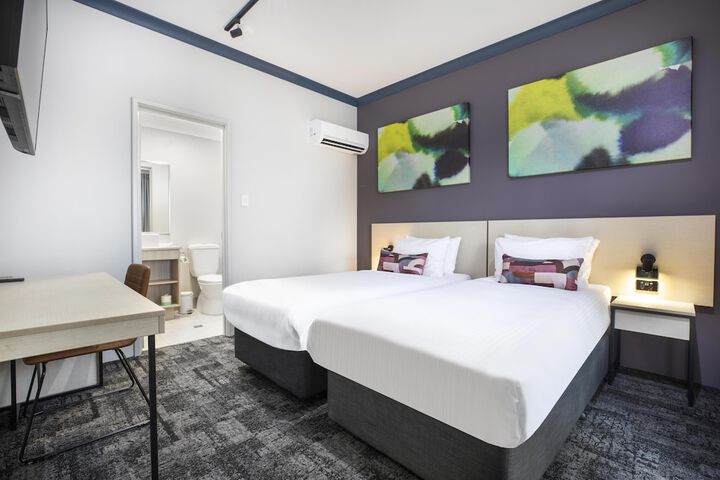 Room 17 of 62