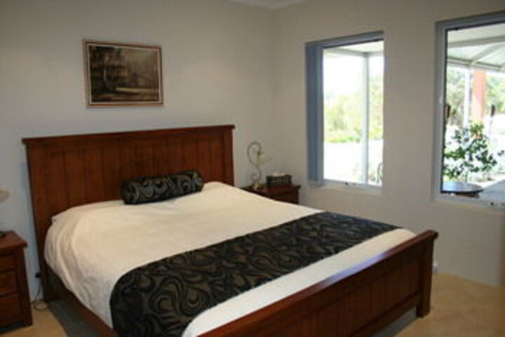 Room 6 of 34