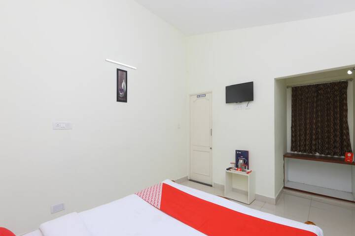 Room 9 of 25