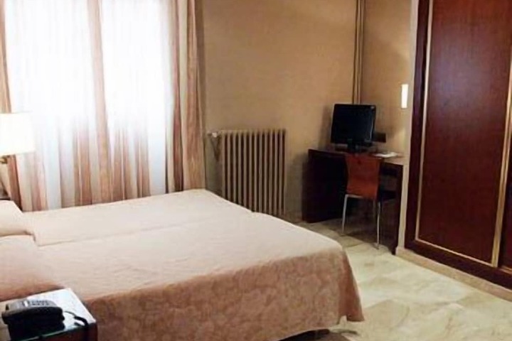 Room 15 of 57