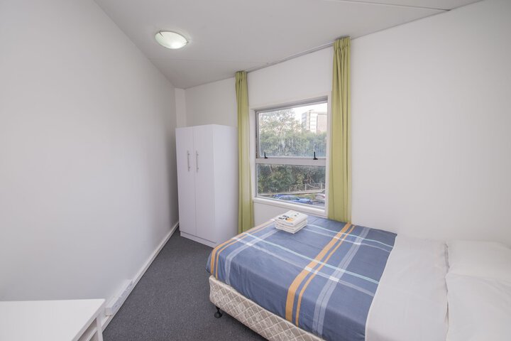 Room 5 of 20