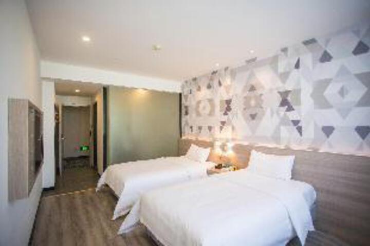 Pai Hotels· Guilin University of Technology