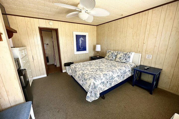 Room 24 of 123
