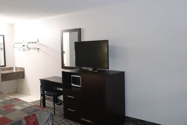 Room 13 of 34