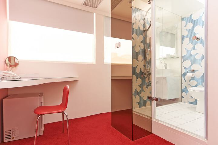 Room amenity