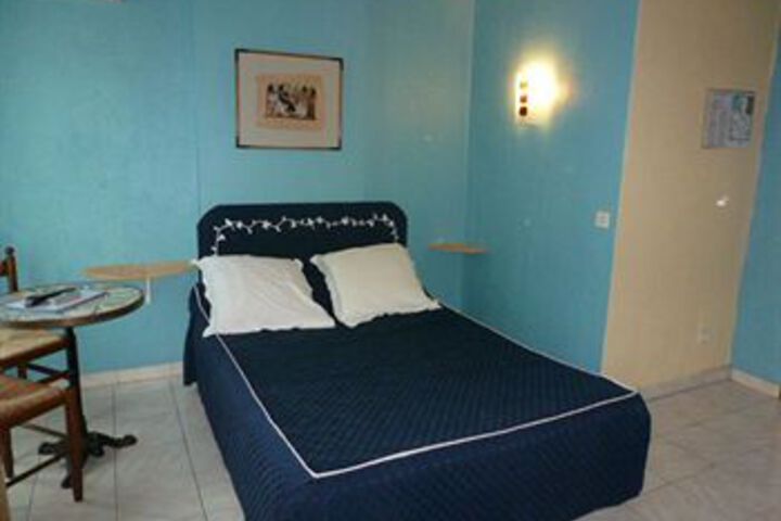 Room 11 of 49