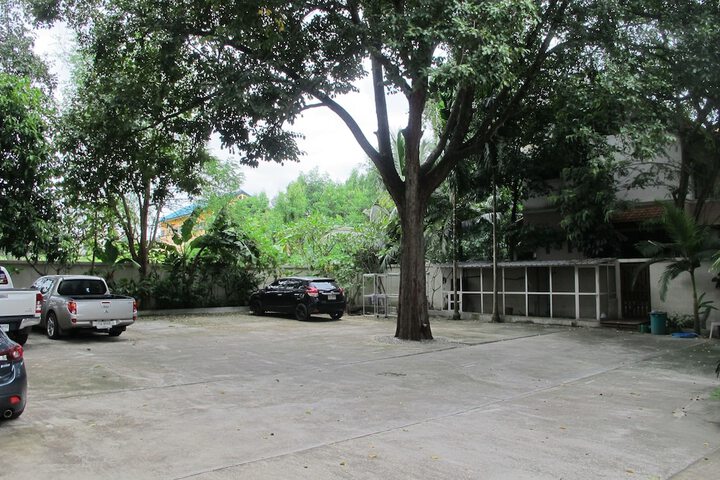 Property Grounds 27 of 33