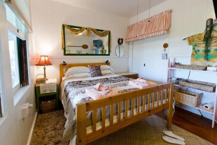 Room 3 of 33
