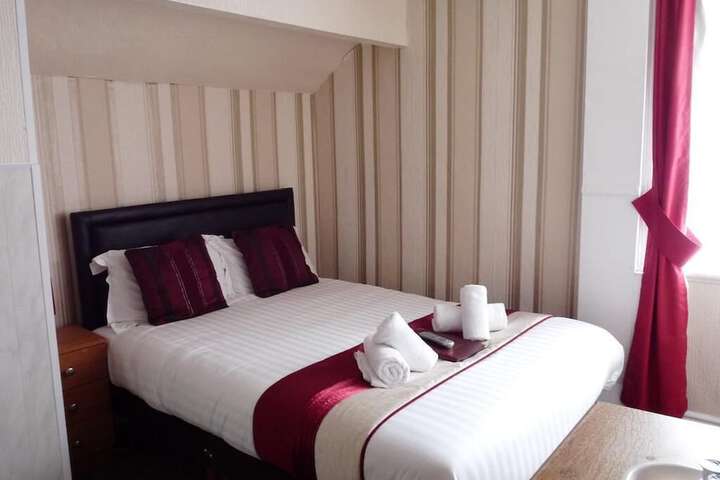 Room 19 of 35