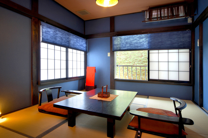 Room 18 of 32