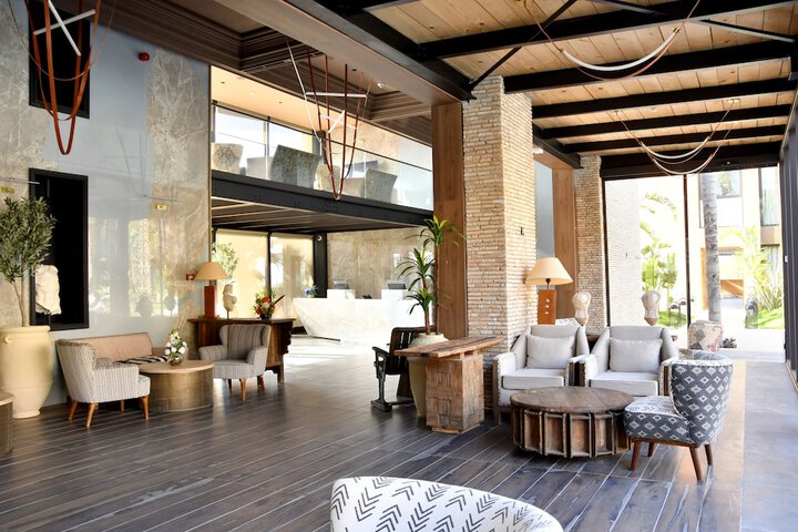 Hotel Interior 7 of 132