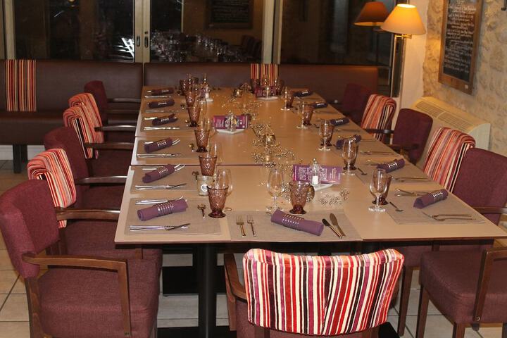 Dining 30 of 62