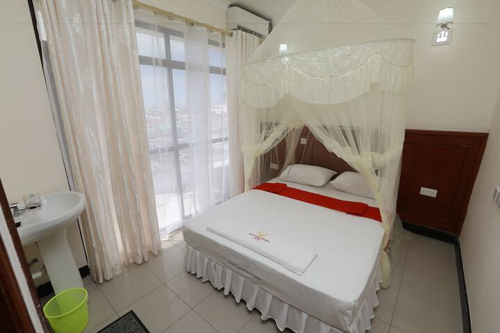 Room 3 of 37