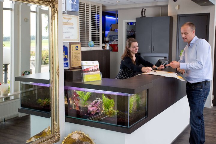 Entrance & Lobby