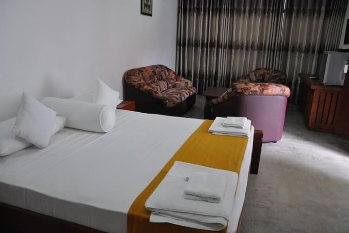 Room 3 of 21