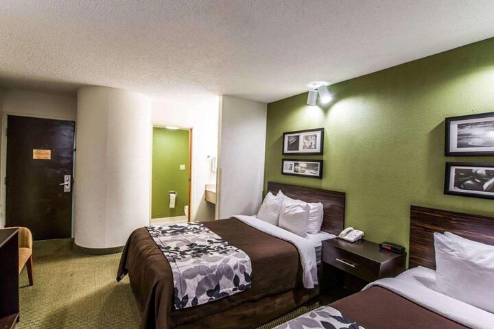 2 Double Beds (4 of 5)