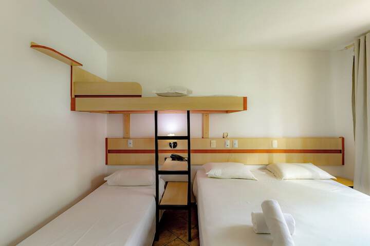 Room 35 of 104