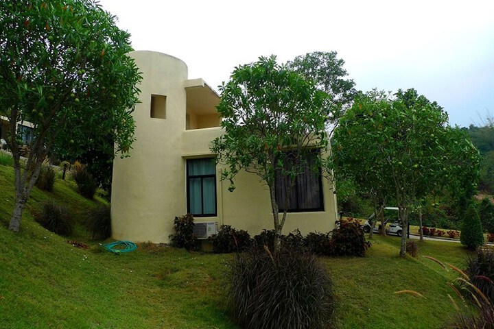 Hotel 53 of 65