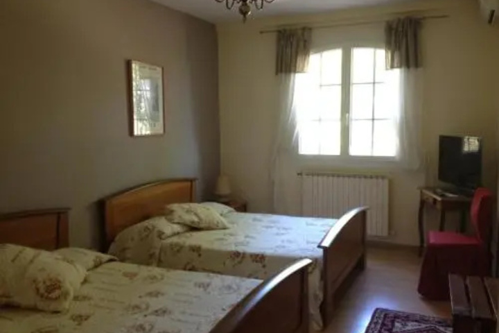 Room 3 of 12