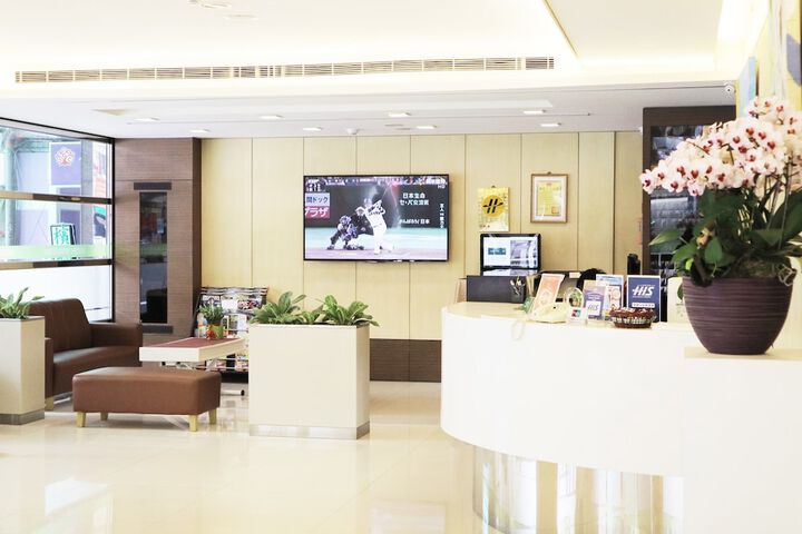 Hotel Lobby