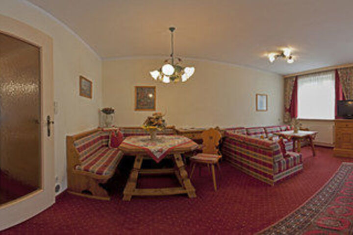 Room 33 of 44
