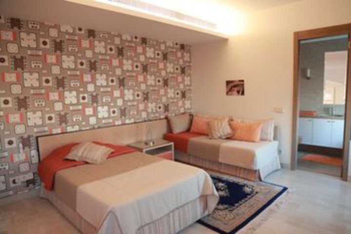 Room 8 of 23