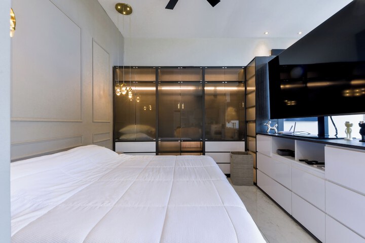 Room 12 of 155