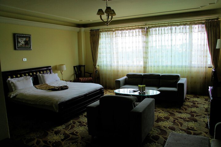 Room 18 of 66