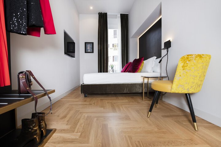 Room 48 of 106