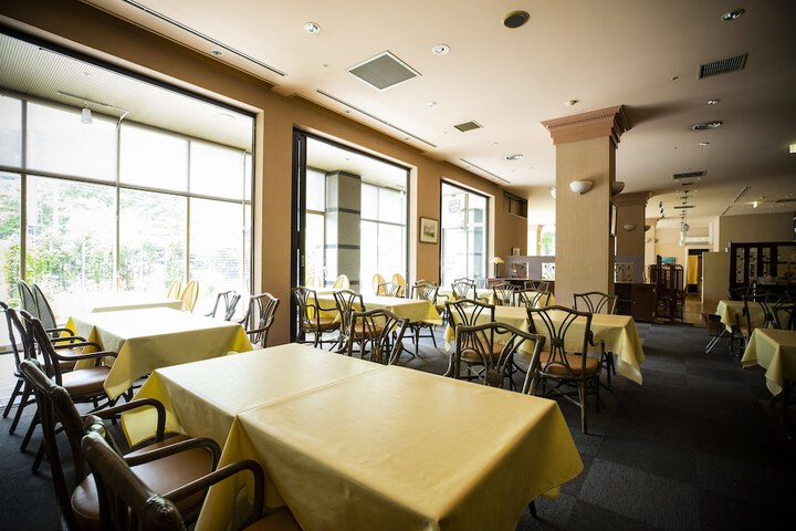 Dining 169 of 240