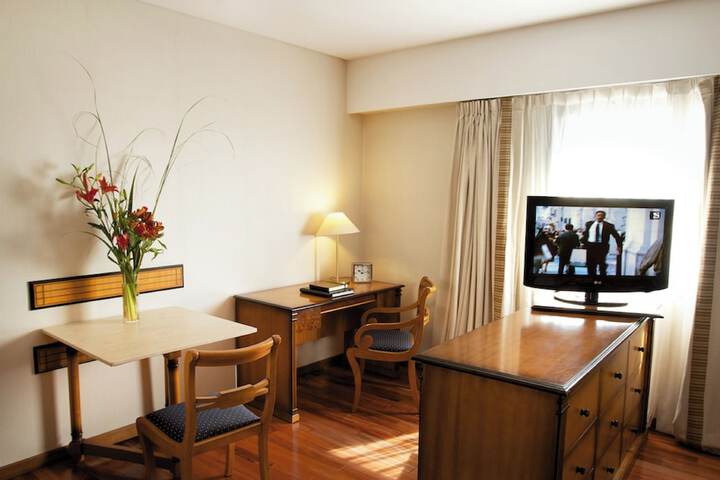 Room 10 of 48