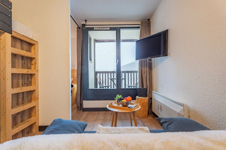 Room 4 of 54