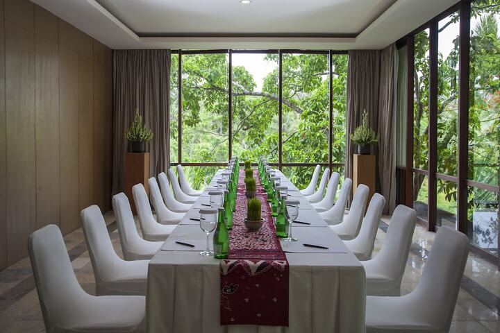 Dining 84 of 112