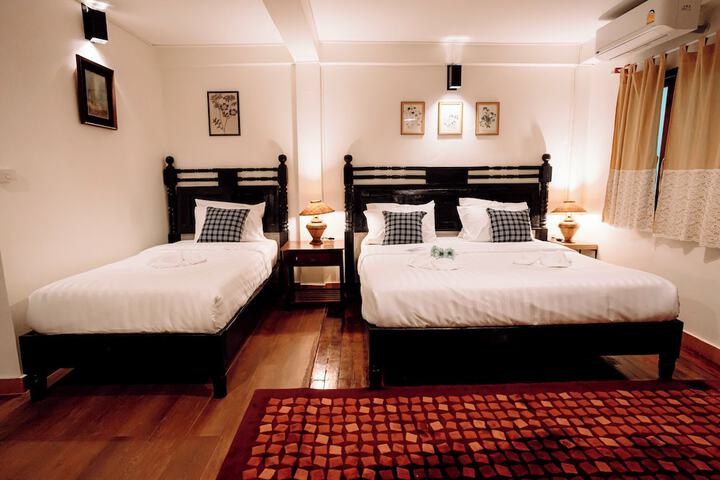 Room 8 of 28
