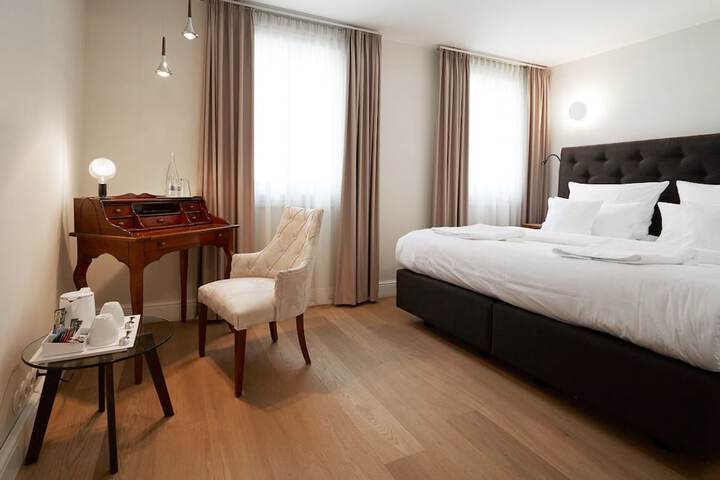 Room 4 of 31