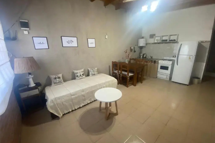 Room 4 of 12