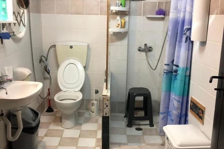 Room 30 of 68