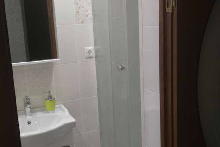 Room 18 of 27