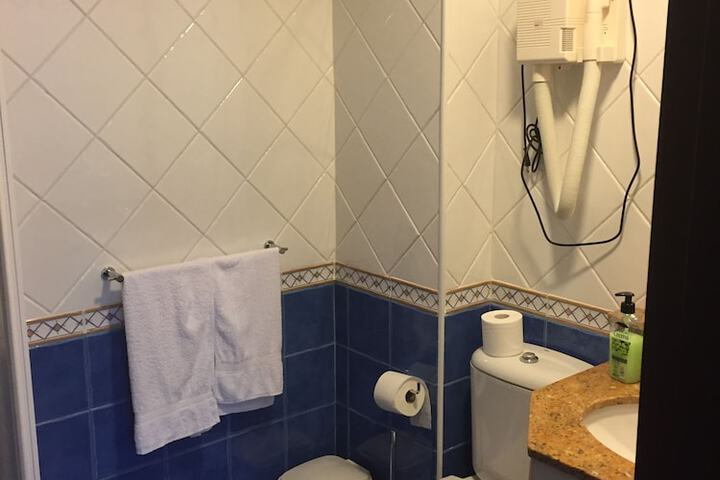Room 20 of 39