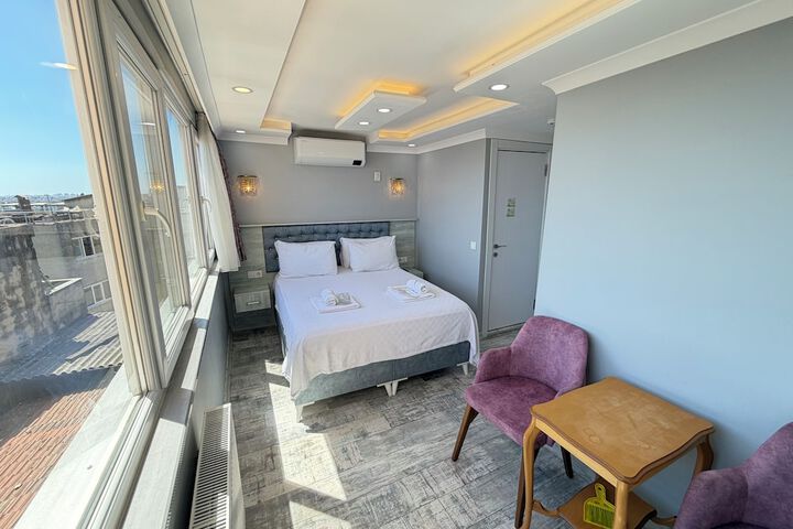 Room 52 of 105