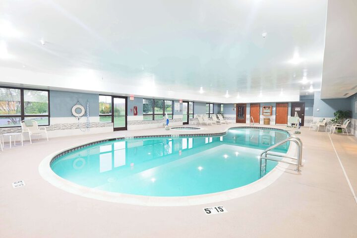 Pool 17 of 21