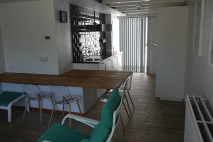 Room 11 of 33