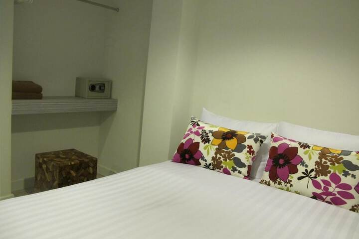 Room 14 of 54