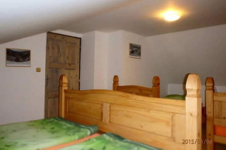 Room 5 of 16