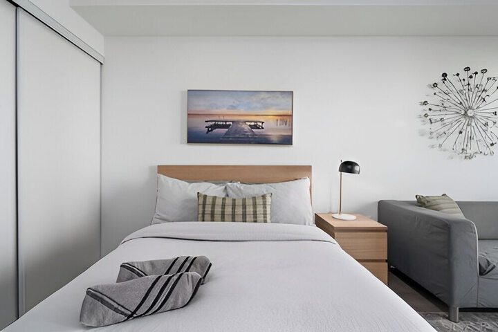 Room 2 of 260