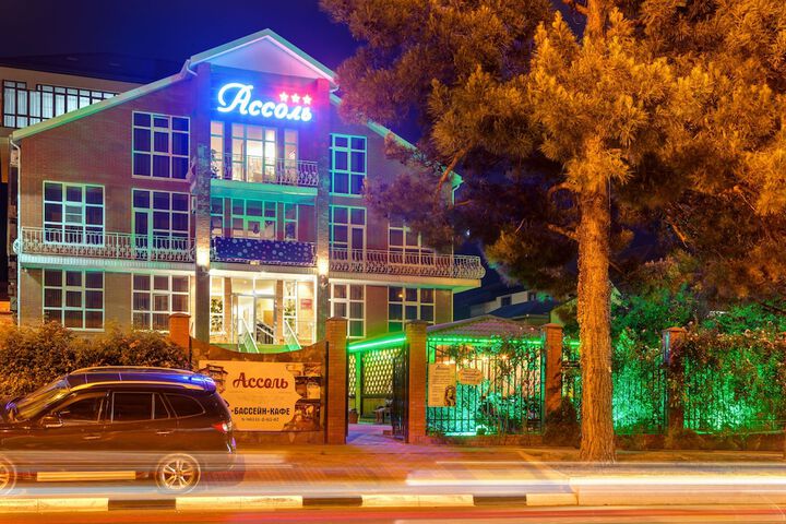 Hotel 2 of 48