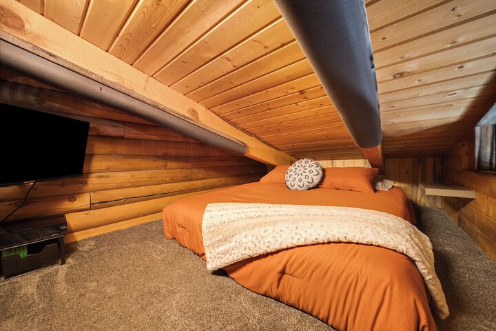 Room 2 of 22