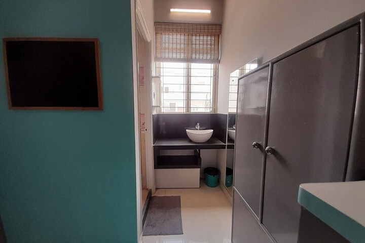 Room 7 of 10