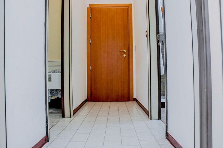 Ballroom/Hall 42 of 48
