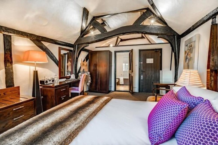 Room 21 of 51